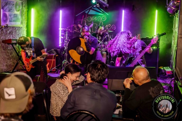 Dolezall, cuando la épica choca con el formato