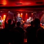 RYF estaba determinado a marcar territorio con Música Diabólica bajo el brazo. Tras un intro de atmósfera opresiva, "Código Nolli" rompió la inercia.