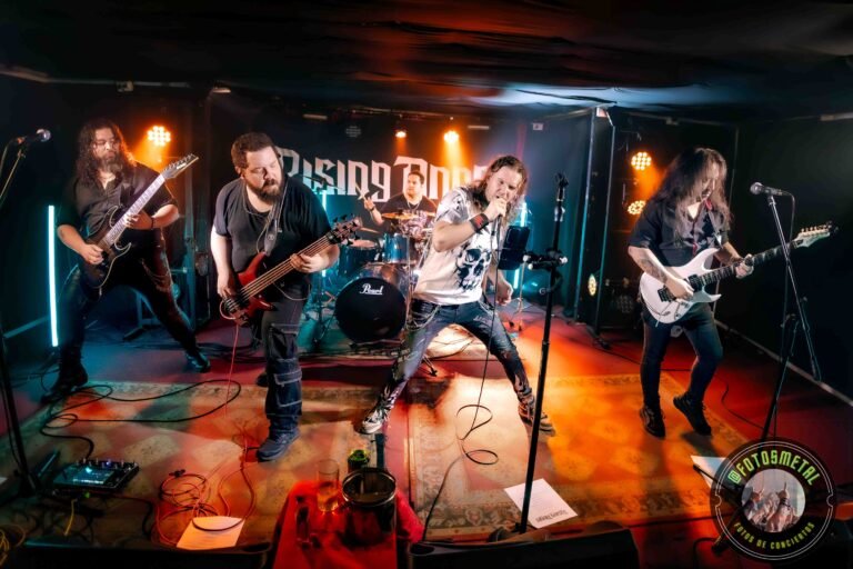 banda Rising Angel