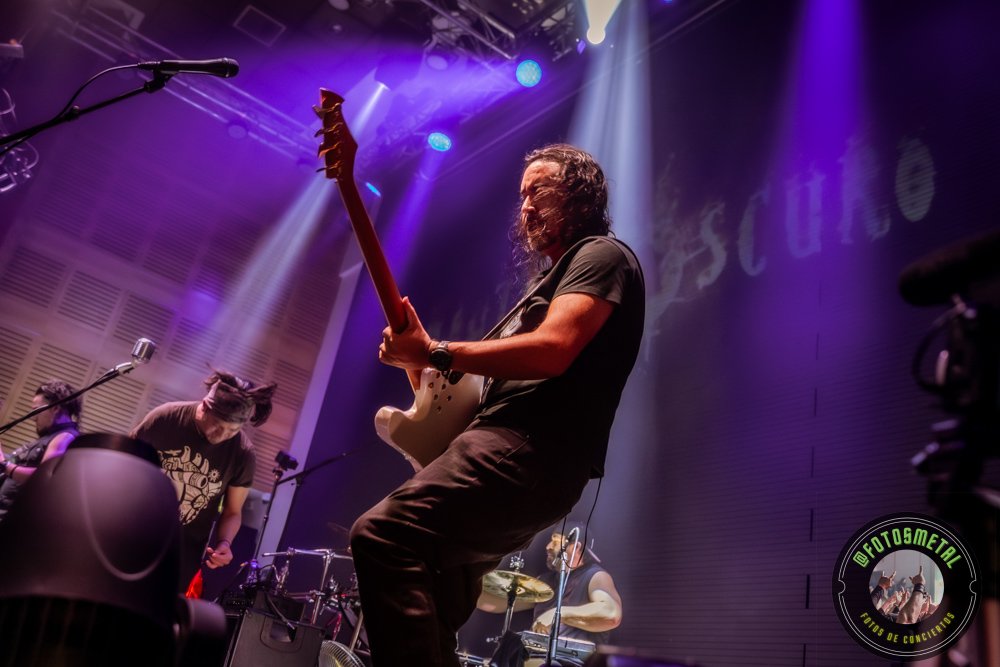 Inkoma y Pantanoscuro en Santiago: Del lodo atmosférico a la tracción directa del hard rock 4 Registro fotográfico de la presentación de Pantanoscuro en Santiago
