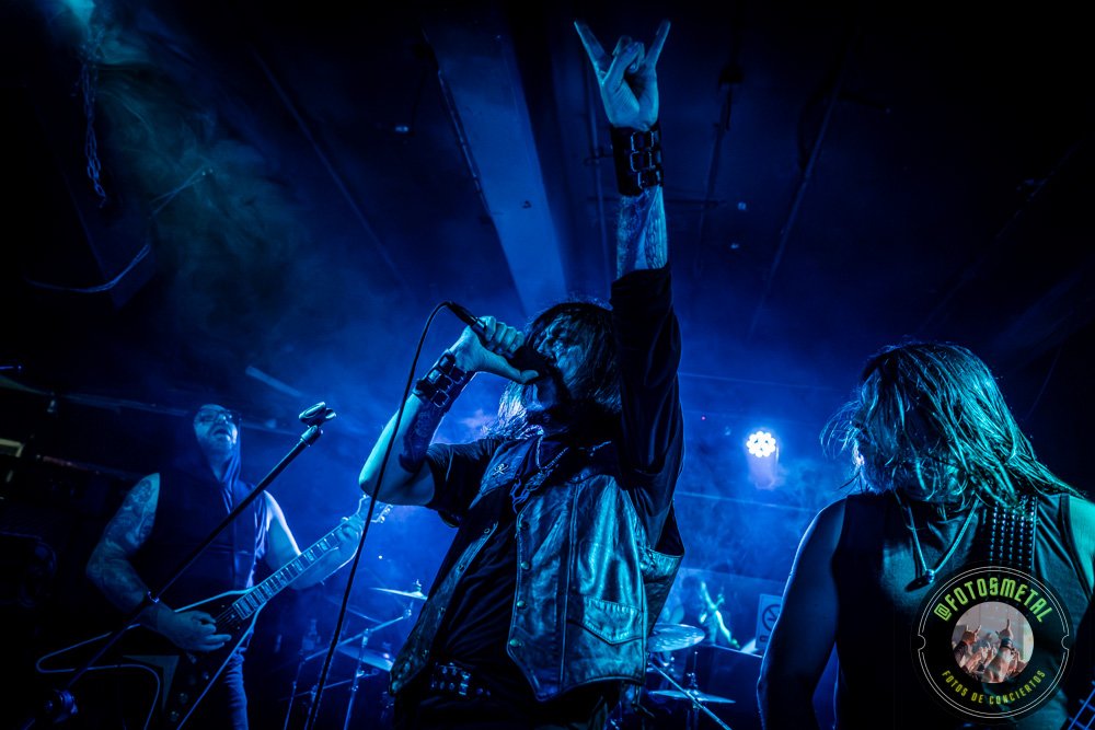 SAVIOUR: Destacó especialmente el registro de su vocalista, cuya capacidad y rango cubrieron cada rincón de la instrumentación